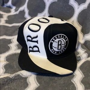 Black and white Brooklyn Nets SnapBack